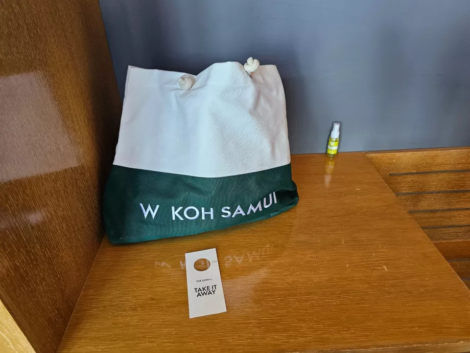 Plaj çantası ve kovucu