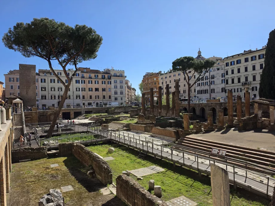 Largo di Torre Argentina'nın ücretsiz görünümü