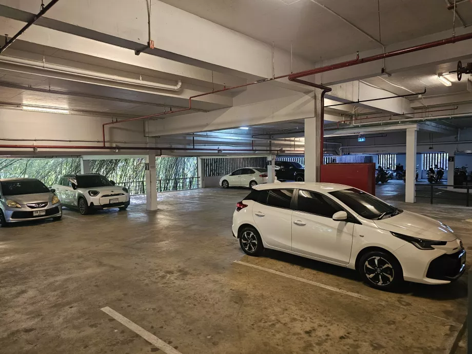 Misafirler için ücretsiz garaj