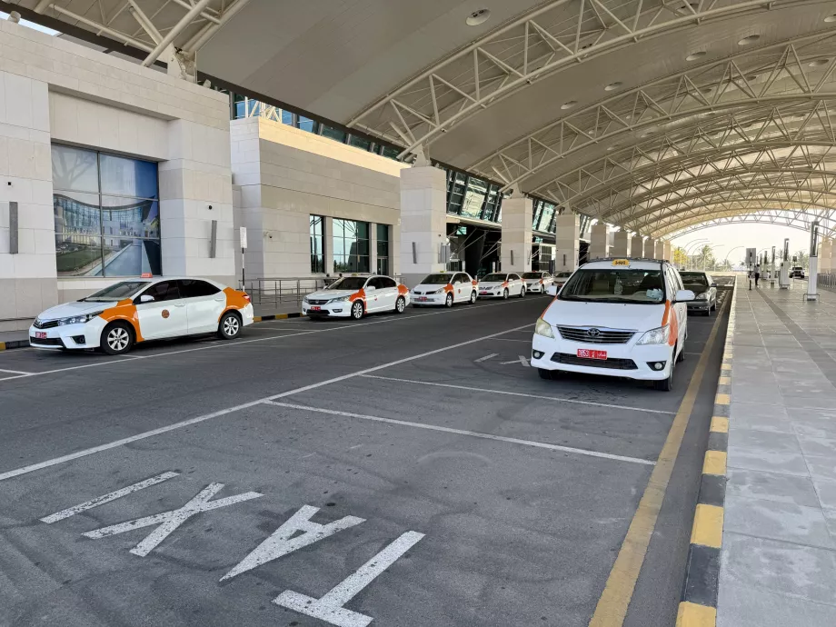 Salalah Havalimanı SLL'den Taksi