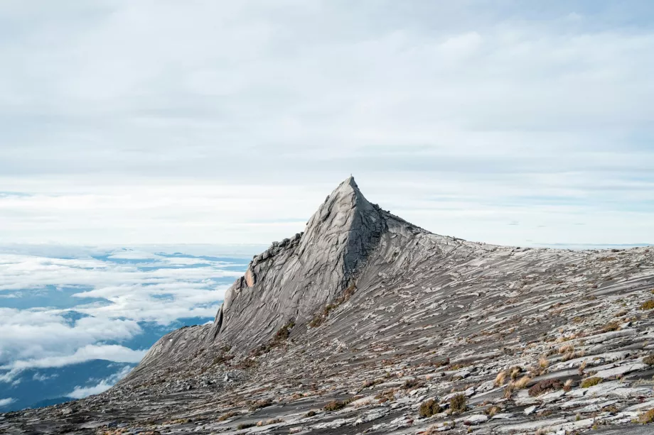 Borneo, Sabah'taki Kinabalu Dağı'na tırmanın