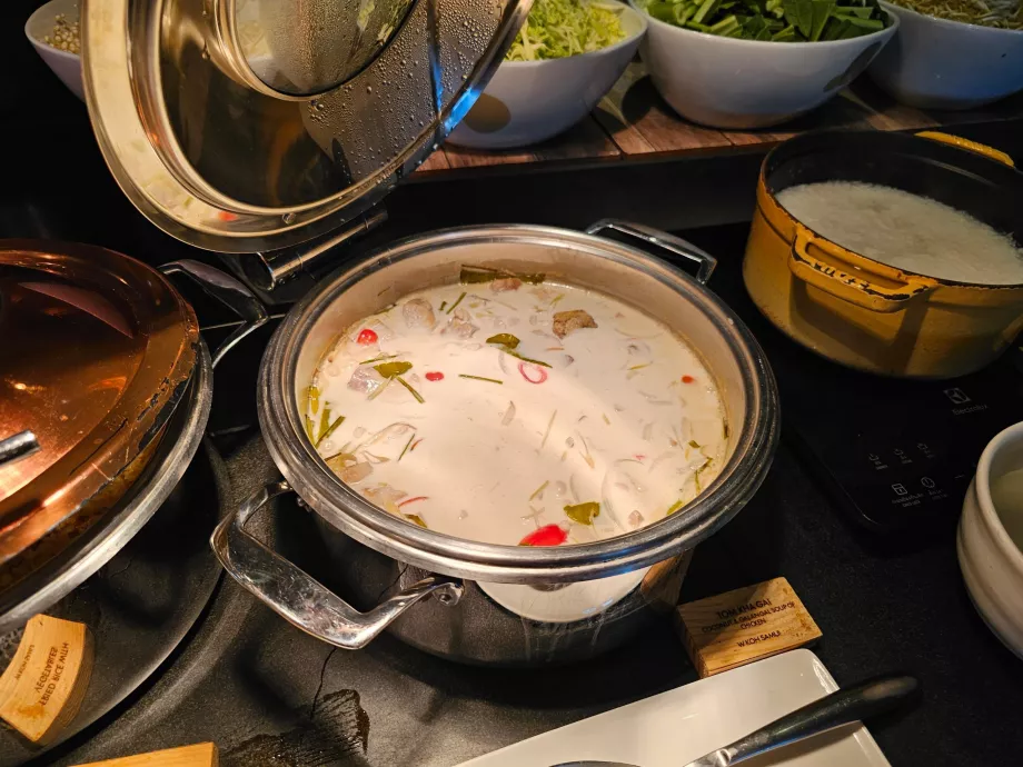 Tom Kha Gai çorbası - kahvaltı