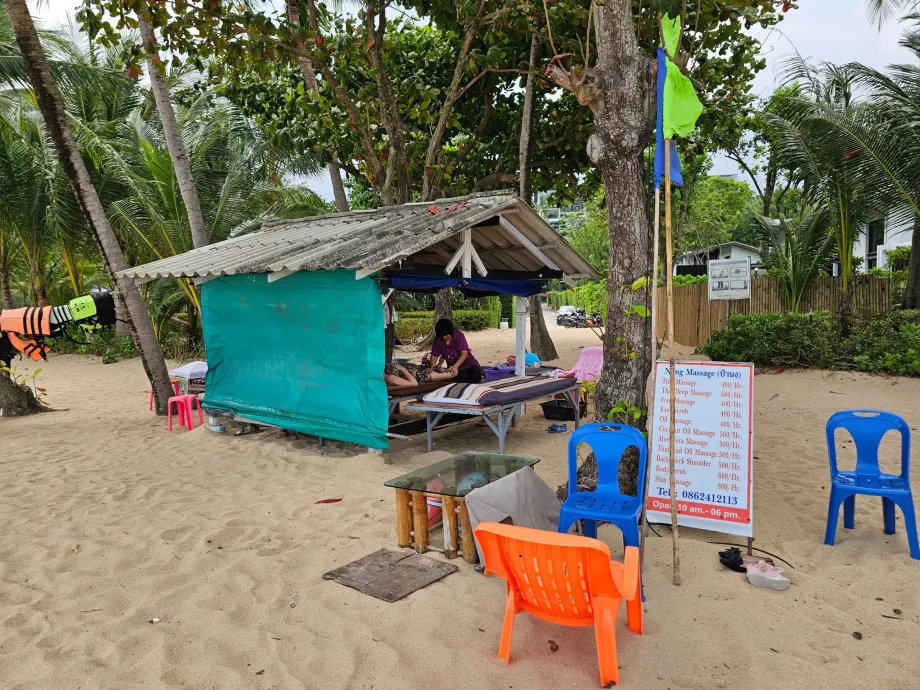 Otel tarafından sahilde masajlar