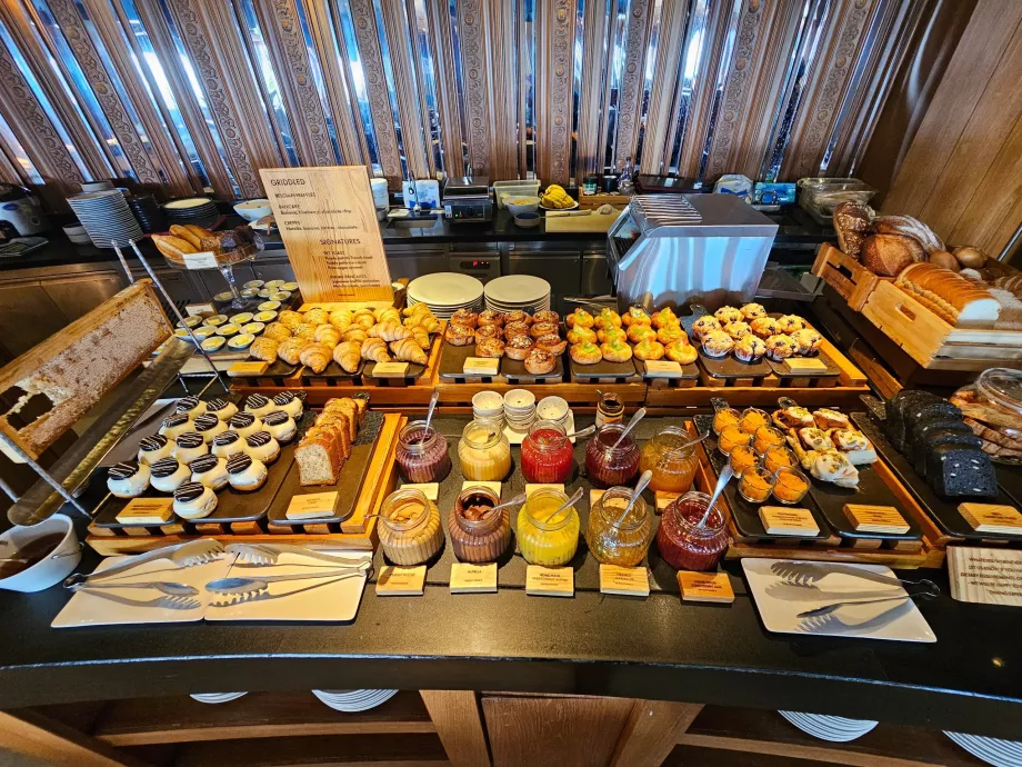 Kahvaltı - tatlılar ve reçeller