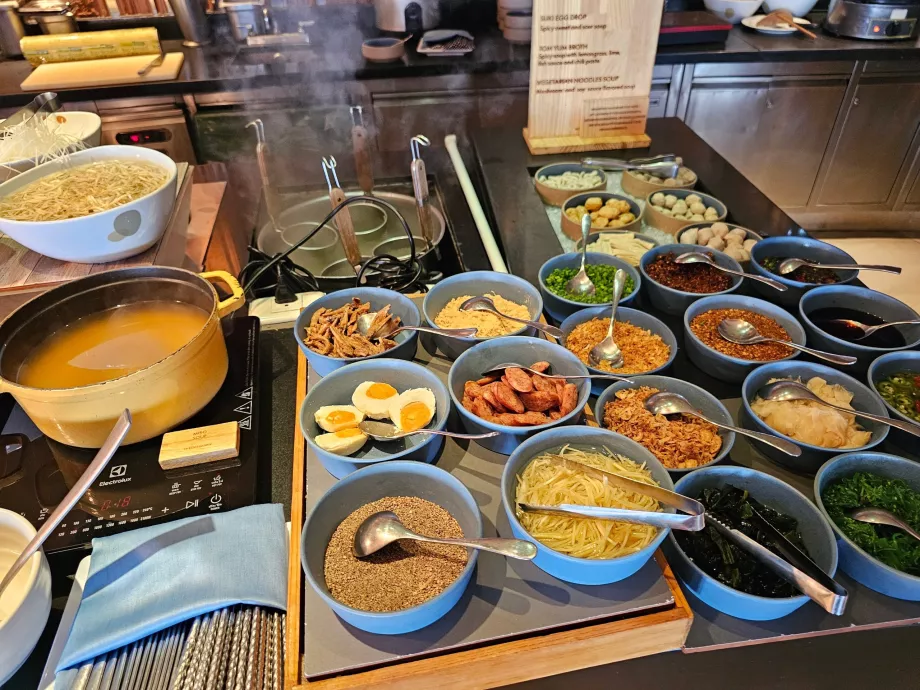 Kahvaltı - çorba köşesi