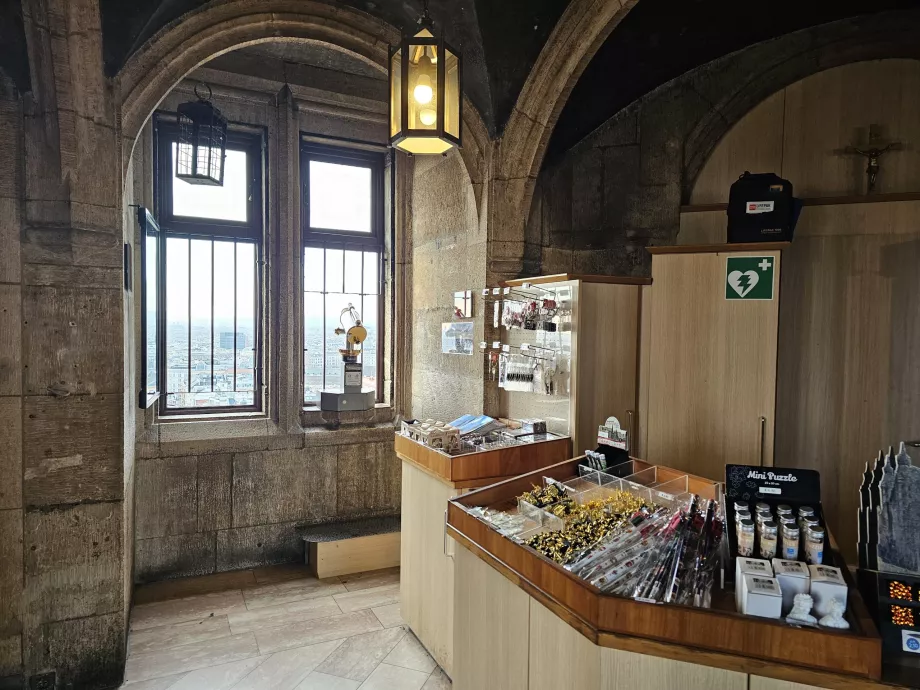 Güney kulesindeki gözlem odası