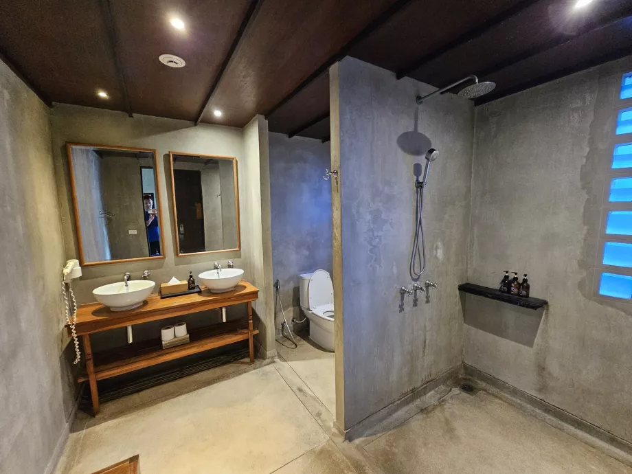 Fitness salonunda banyo