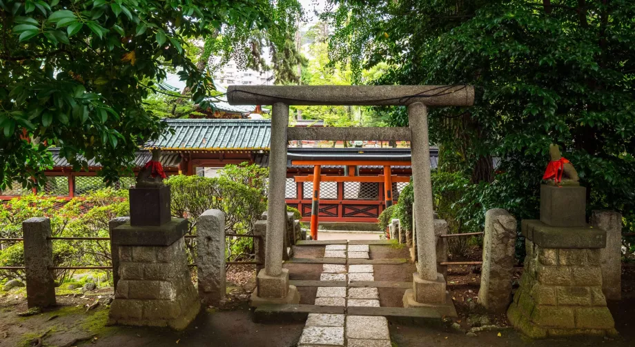 Nezu Jinja