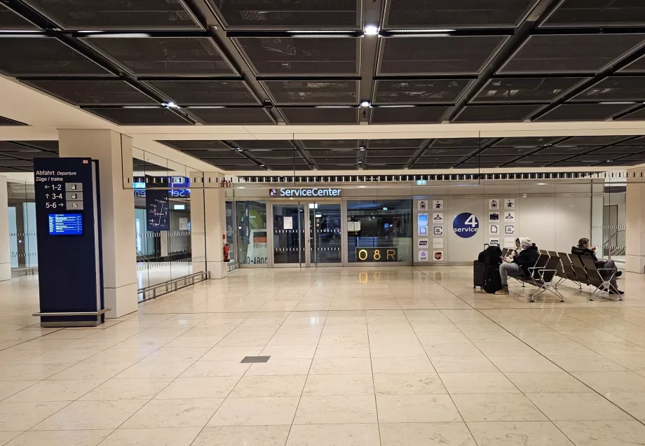 Tren istasyonunda bagaj muhafazası