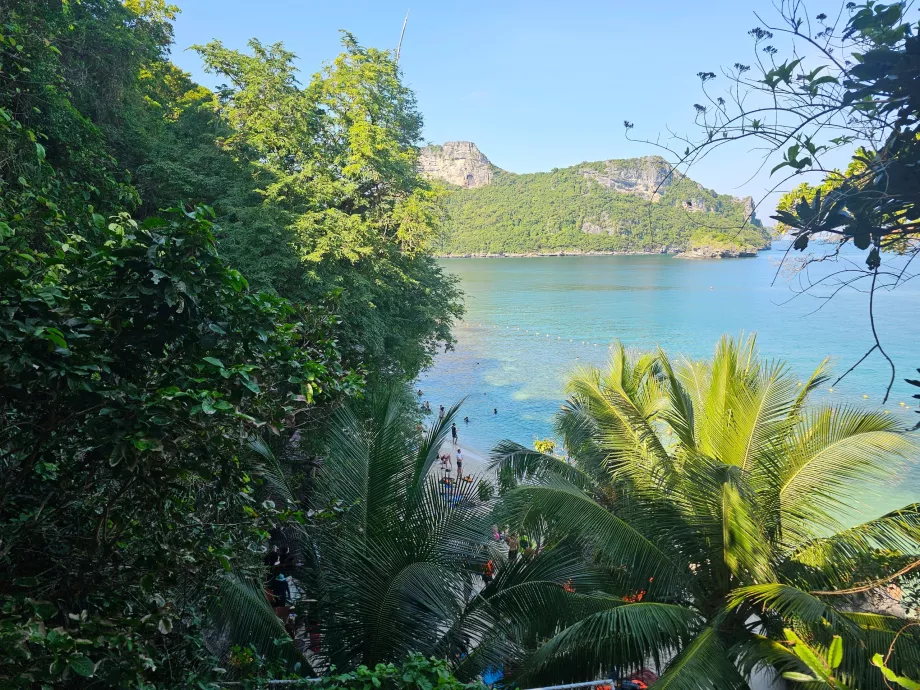 Zümrüt Gölü'ne giderken manzara