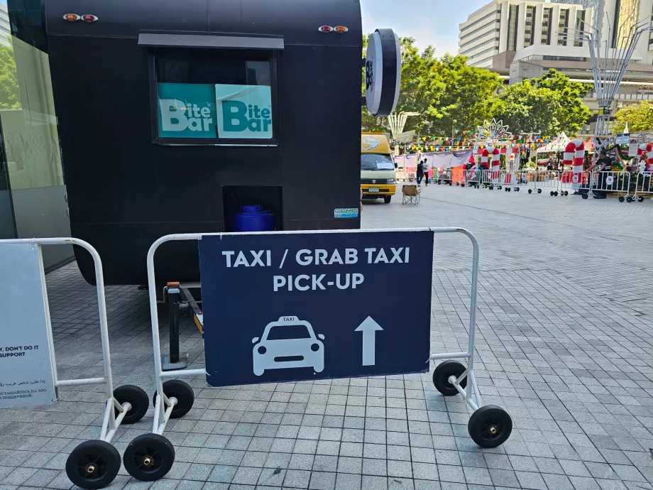 King Power Mahanakhon - taksi durağı