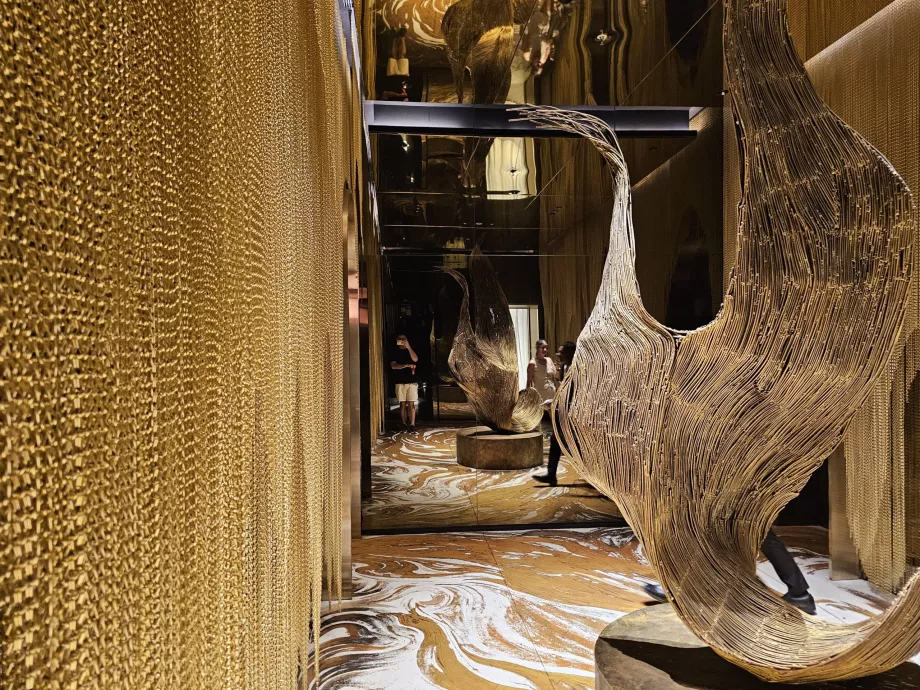 Arabica Empire Kulesi (ana giriş)