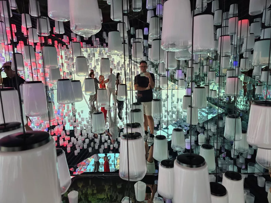 Akara Sky Hanuman - Sanal Gökyüzü Feneri