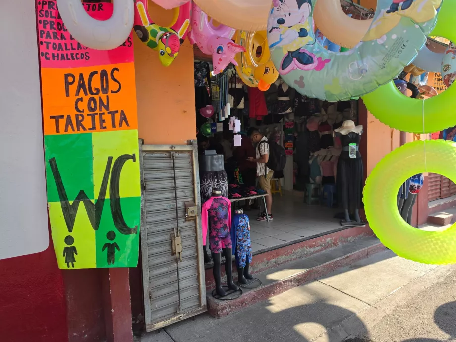 Su ekipmanları mağazası + WC