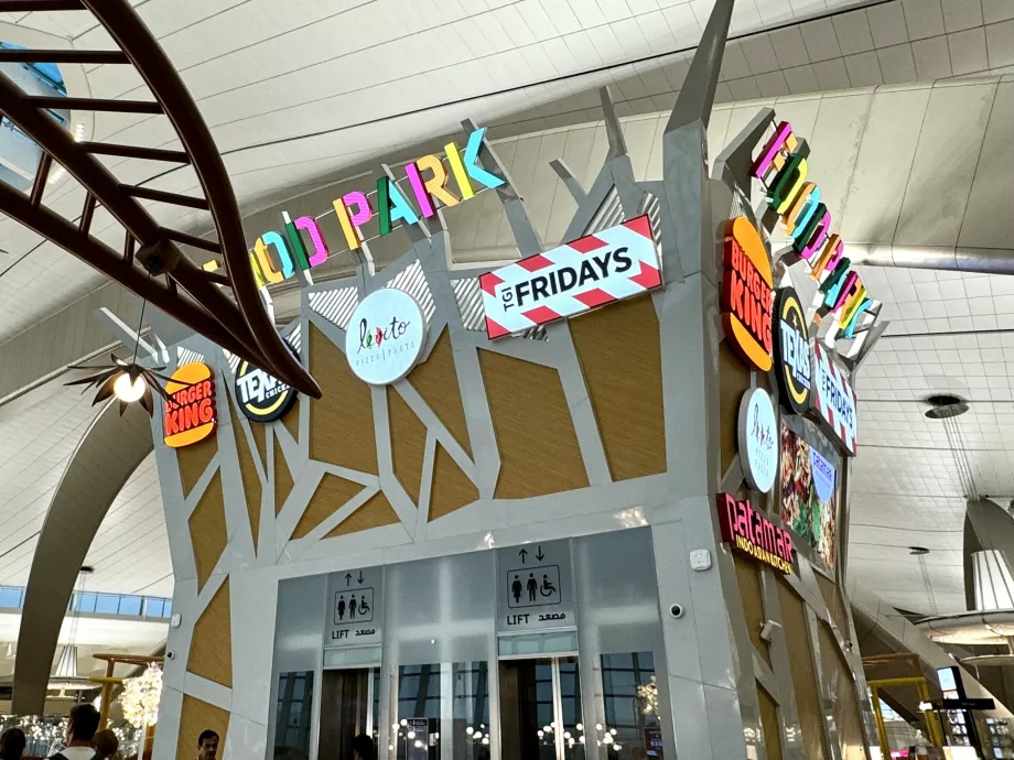 Havalimanındaki Yemek Parkı