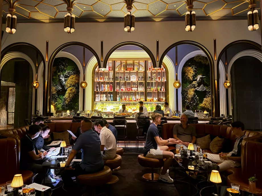 BKK Sosyal Kulübü'nün iç mekanı