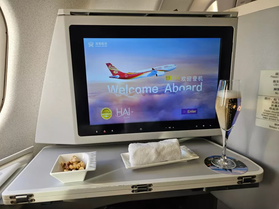 Karşılama içeceği, havlu ve perde