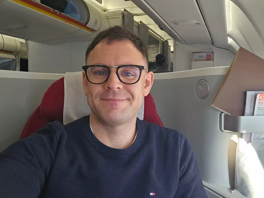 Hainan Havayolları'nda business class'ta ben