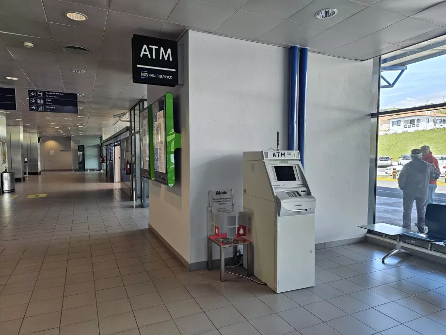 Horta Havalimanı'nda ATM makinesi