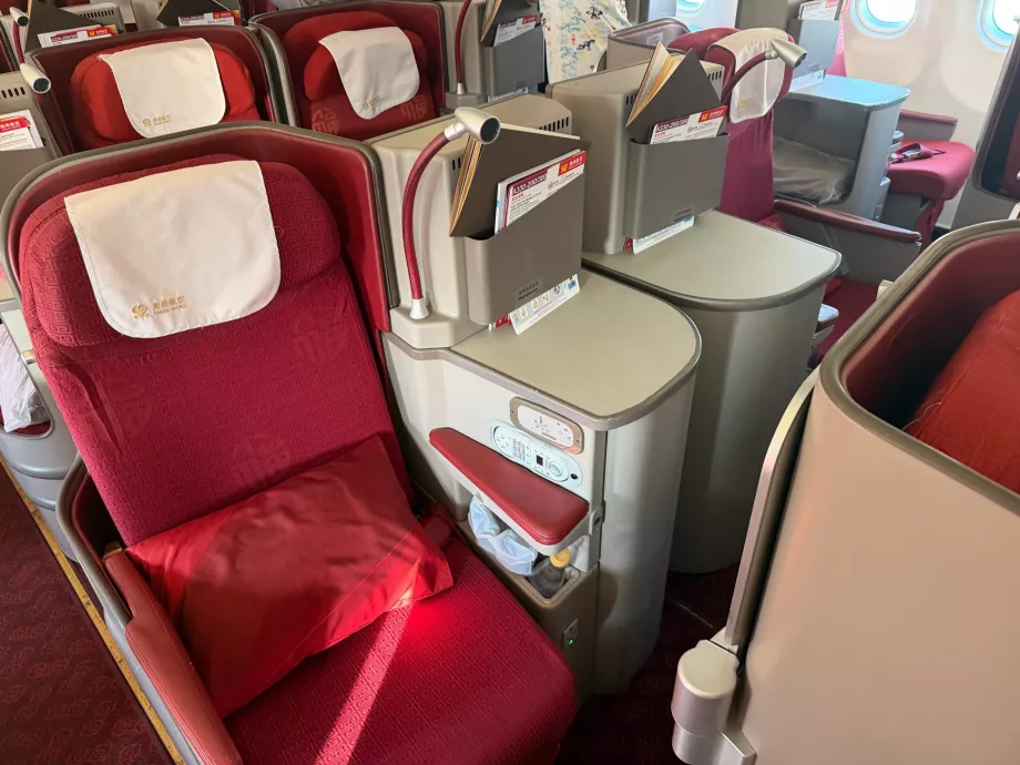 Orta koltukların başka bir çeşidi (birbirinden uzak)