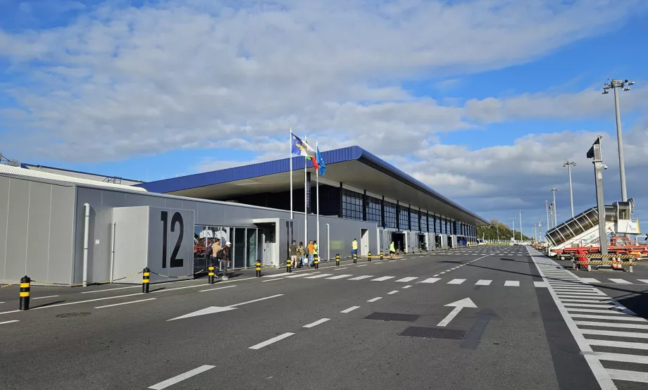 Ponta Delgada Havalimanı Terminali