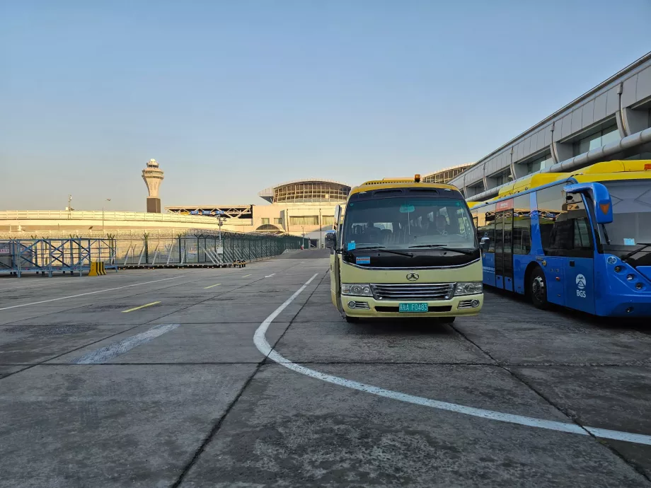 Uçağa otobüs transferi