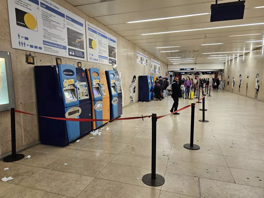 Metrodaki bilet makineleri (otobüs ve tramvaylar için de geçerlidir)