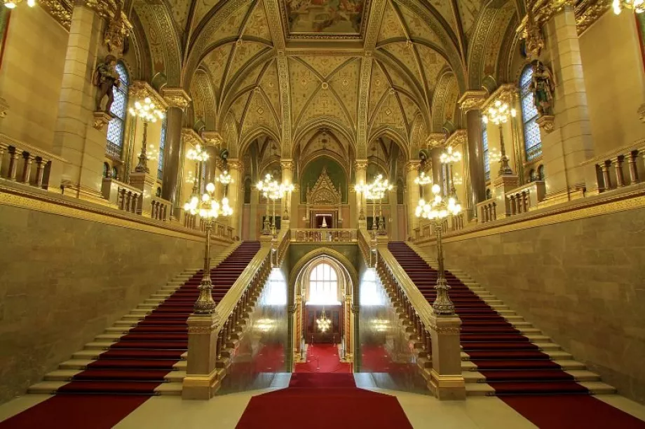 Parlamento'nun merdivenleri