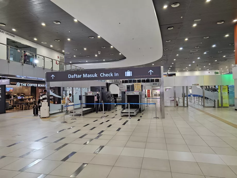 Check-in kontuarlarında güvenlik kontrolü