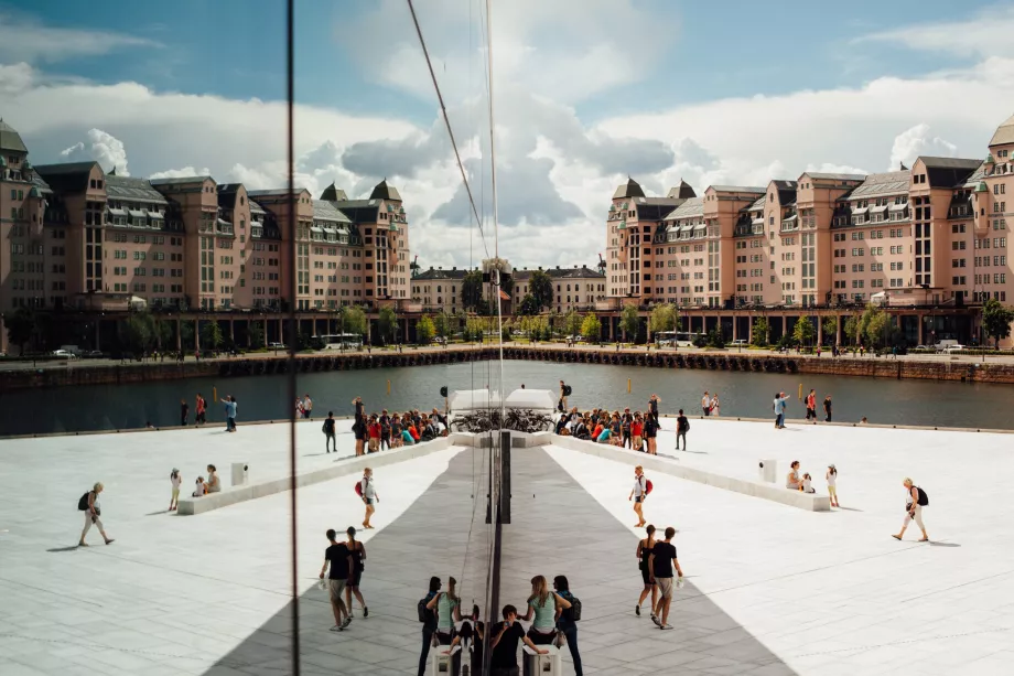 Oslo'yu Opera'da Yansıtmak