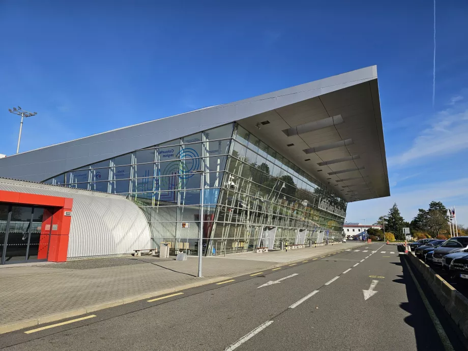 Ostrava Havalimanı Terminali