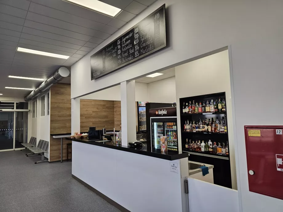 Güvenlik kontrolünden sonra bar