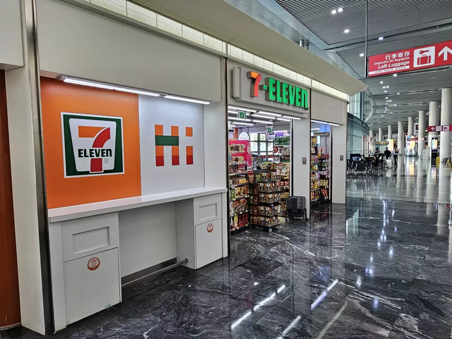 Minimarket 7-Eleven, kalkış salonu