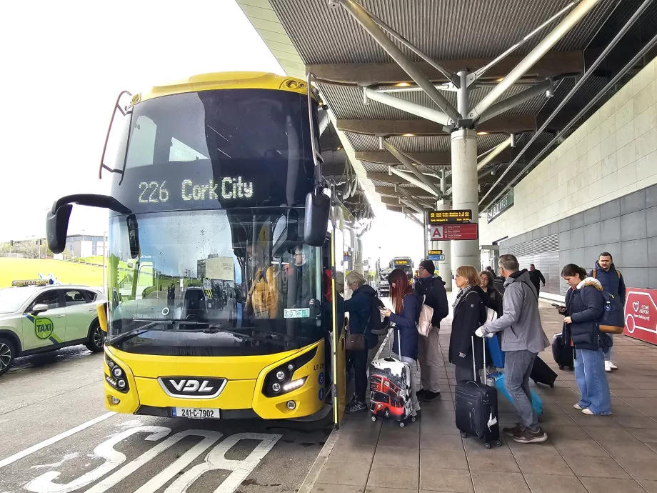 Cork şehir içi otobüsü