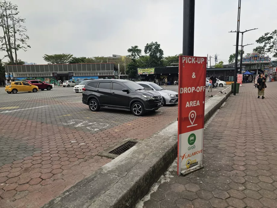 Grab uygulamasının Batu Caves'teki kalkış noktası