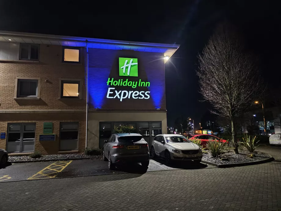 Holiday Inn, EMA Havalimanı