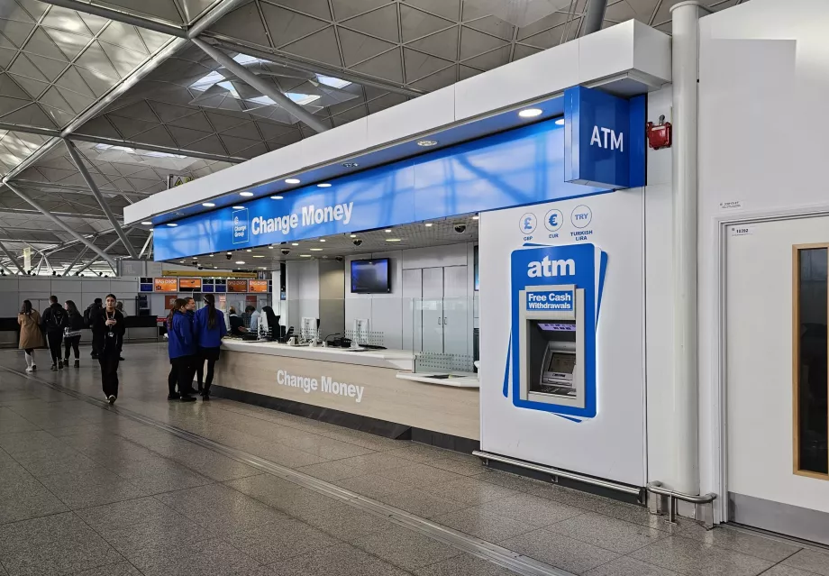 ATM ve döviz bürosu, halka açık bölüm