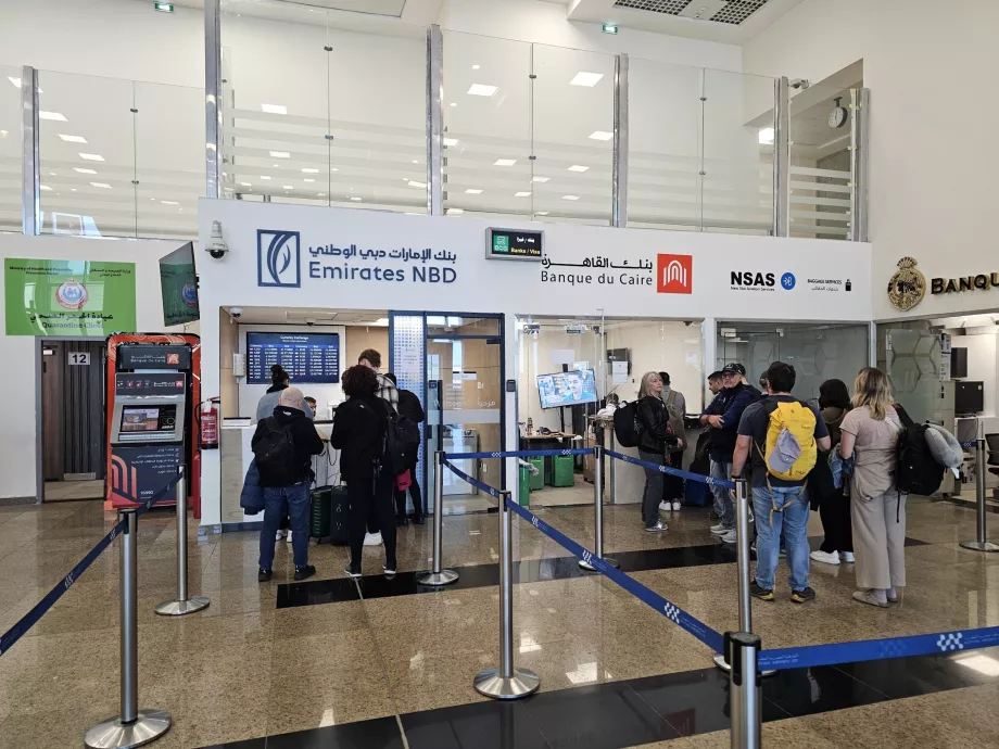 Vize almak için banka gişeleri