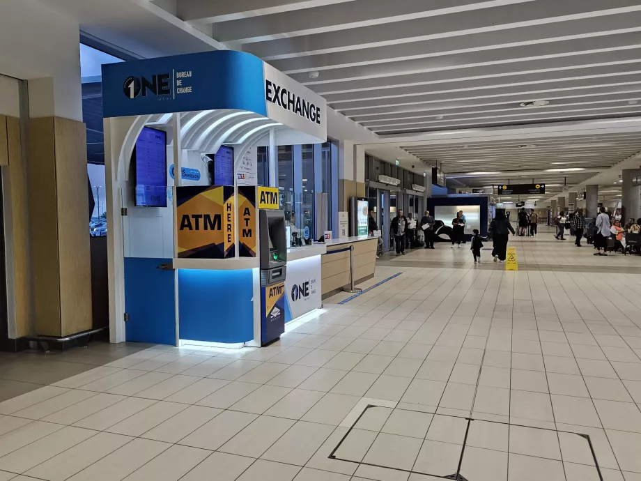 Döviz bürosundaki elverişsiz ATM