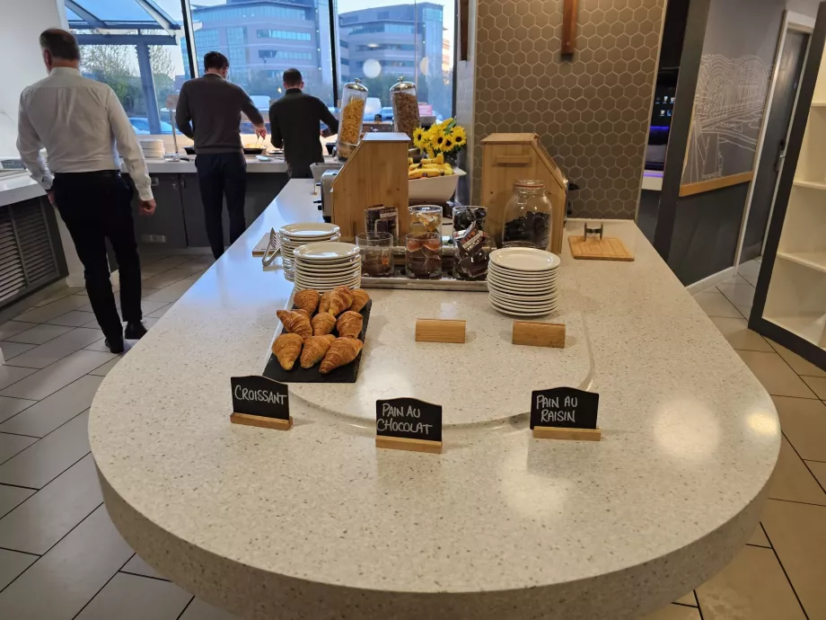 Ramada Encore, kahvaltı