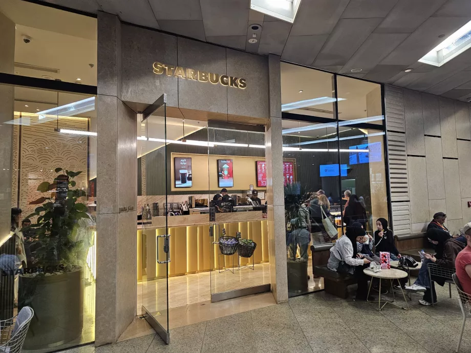 Starbucks kahve dükkanı