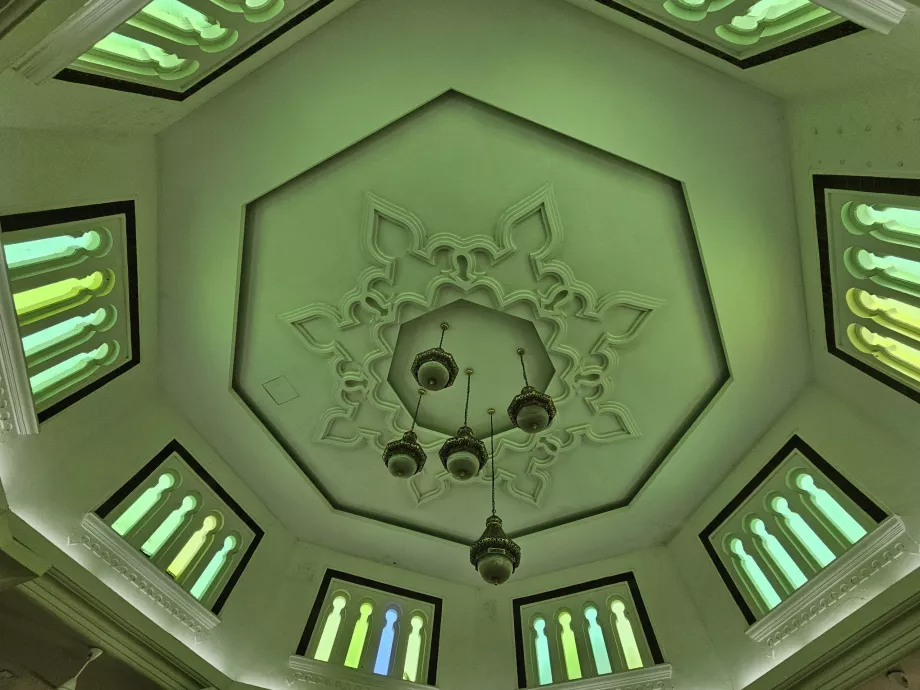 Jamek Camii