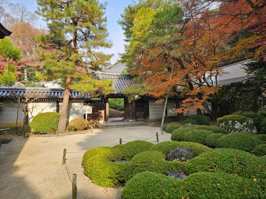 Chion-in Tapınağı, Bahçeler