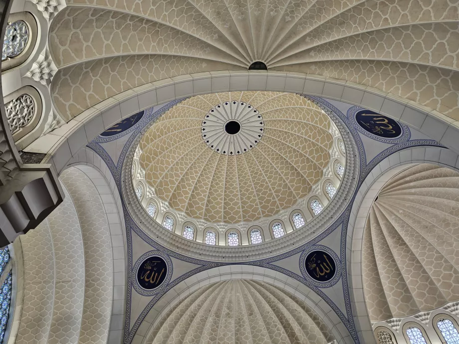 Federal Bölge Camii