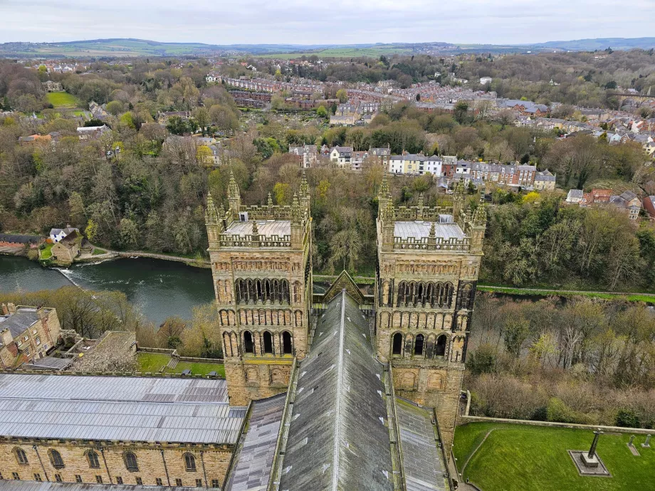 Katedralin çatısından görünüm