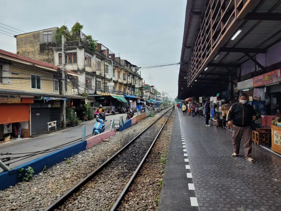 Wongwian Yai Platformu