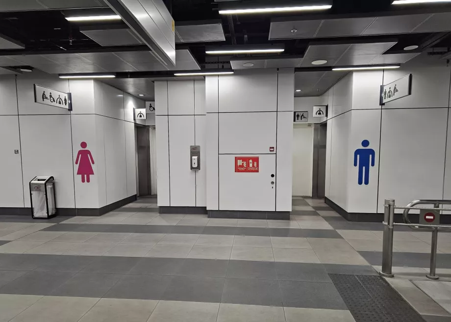 Metro istasyonunda ücretsiz tuvalet