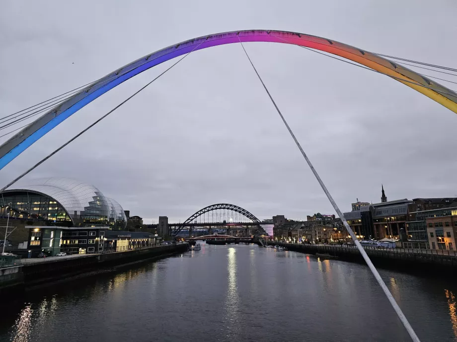 Milenyum Köprüsü gece vakti