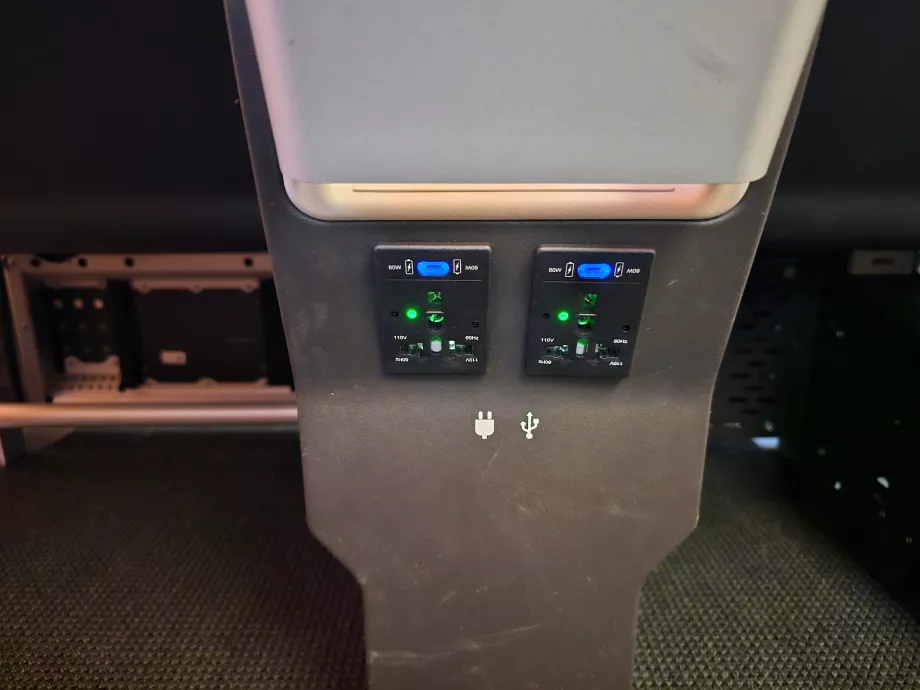 Evrensel soket ve USB-C bağlantı noktaları