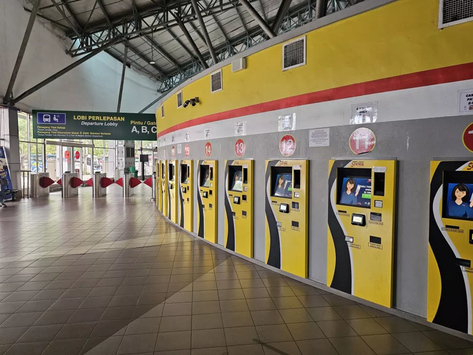 Bilet otomatları, otobüs terminali